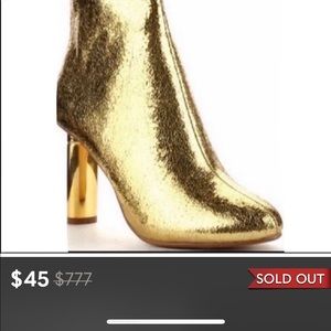 GODDESS GOLD METALLIC BOOTIE•GOLD METALLIC HEEL